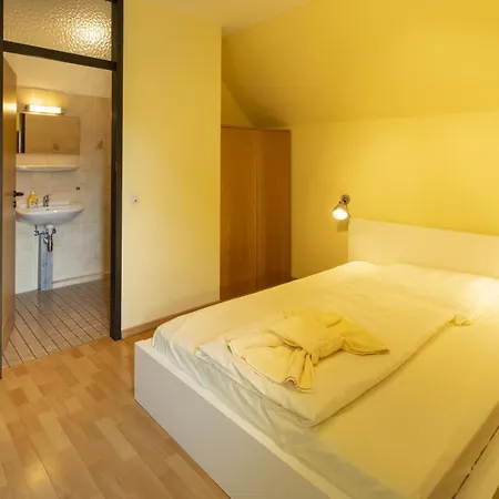 93m2 Mit 2 Schlafzimmern Am Edersee Vakantiehuis *
